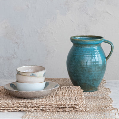 Jarra de Gres Azul con Asa – Decoración y Uso Diario