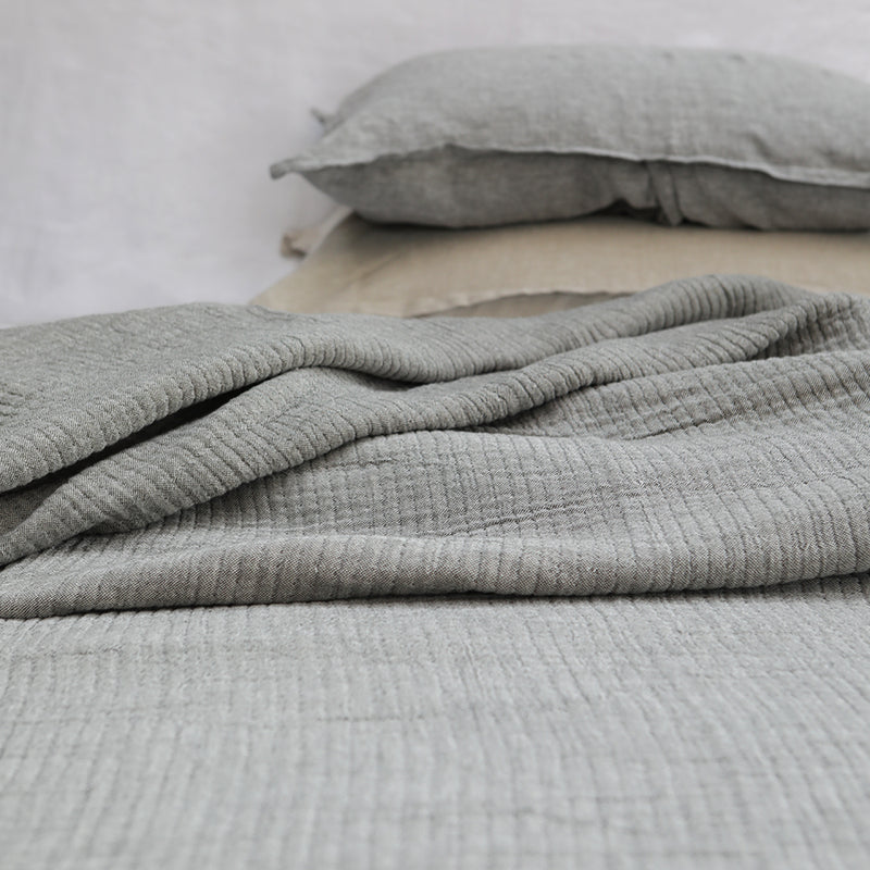 Colcha Claire Grey – Simple by Puro